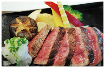 黒田庄ビーフ内もも肉のステーキ写真